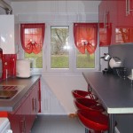 décoration cuisine gris et rouge