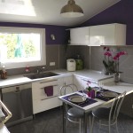 déco cuisine gris et violet