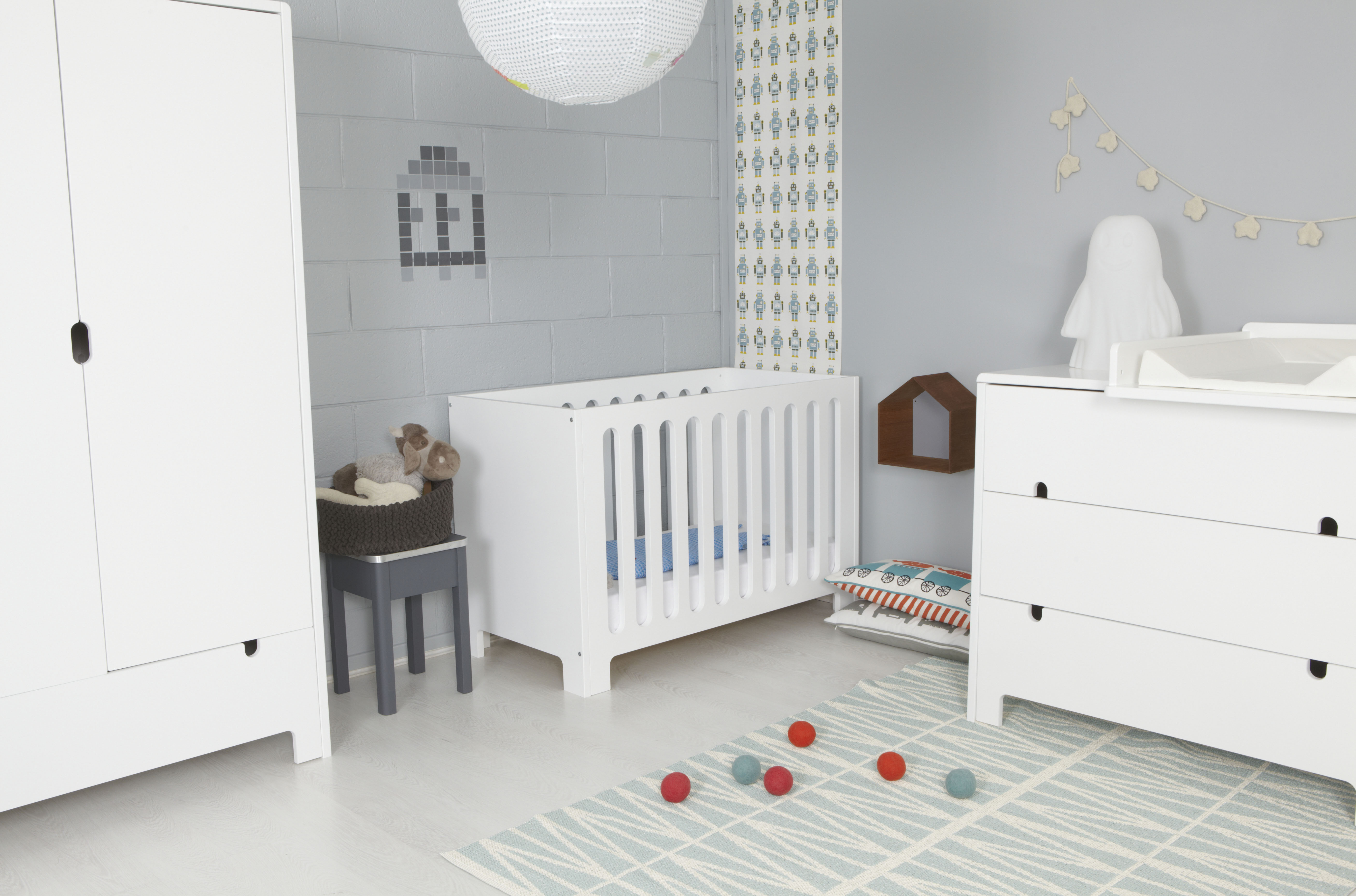 Chambre Bebe Unigro : ambiance chambre bébé gris et rouge Chambre Bebe Unigro : ambiance chambre bébé gris et rouge