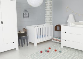 ambiance chambre bébé gris et violet