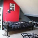 idée déco chambre garçon gris et rouge