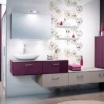 décoration salle de bain prune