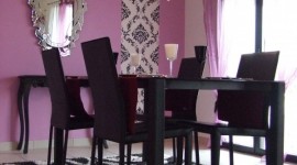 décoration salle à manger violet